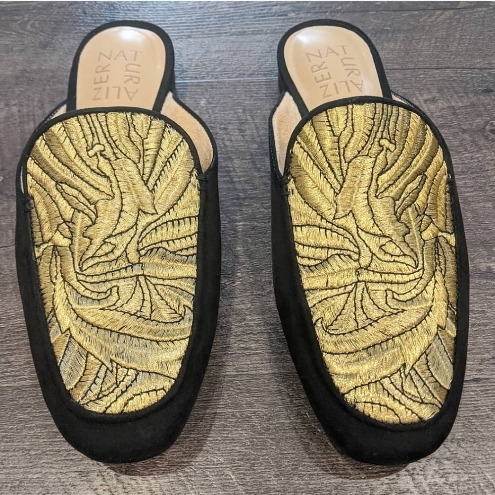 NIB Naturalizer Eden 2 Slip On Mules Women’s Size 5.5 Gold Embroidery